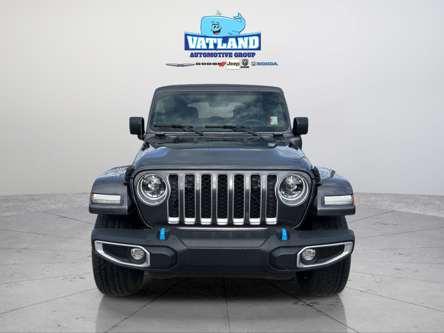 Used 2023 Jeep Wrangler Unlimited Sahara w/ Cold Weather Group image 8