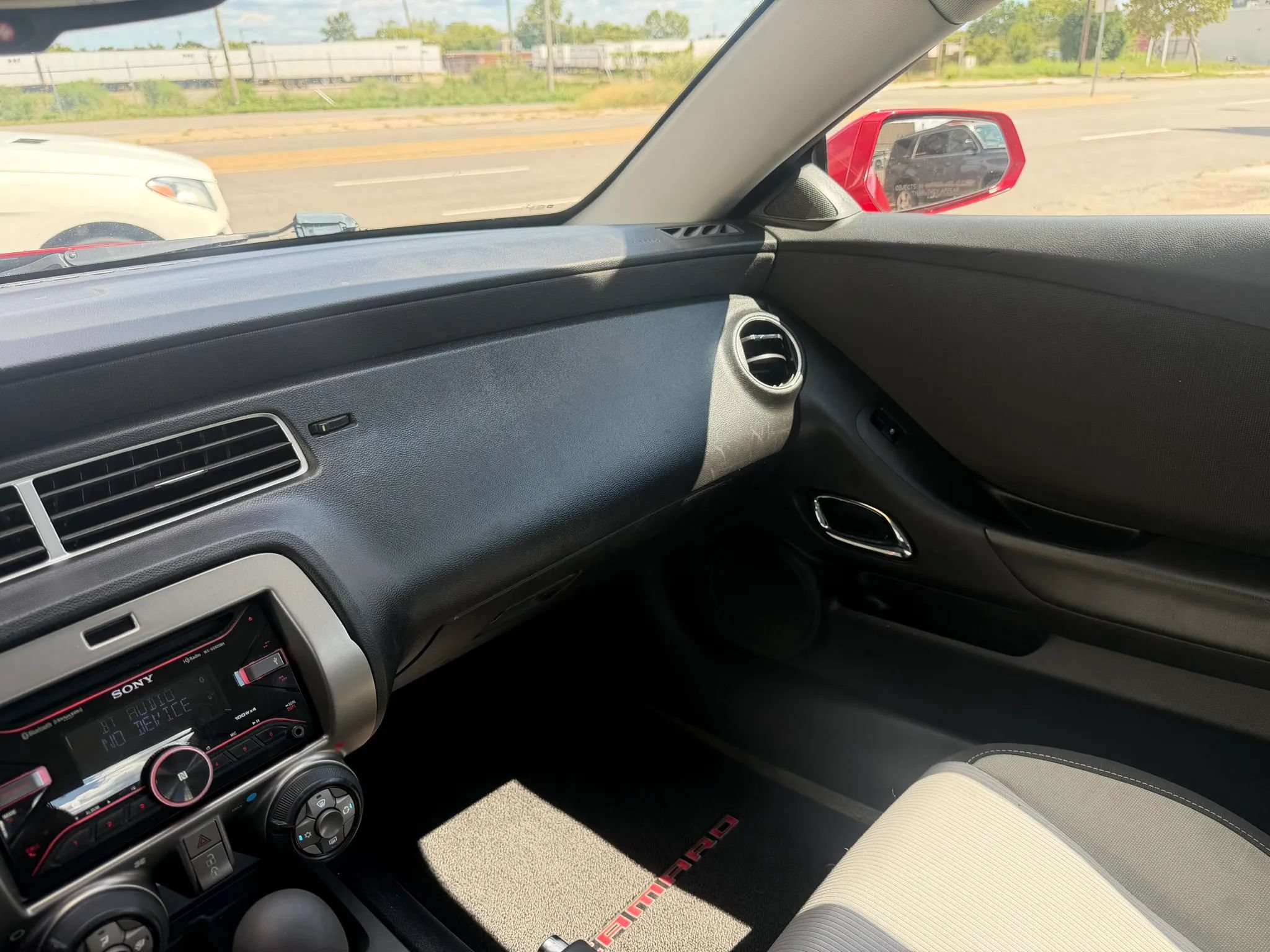 Used 2010 Chevrolet Camaro LT RWD image 17