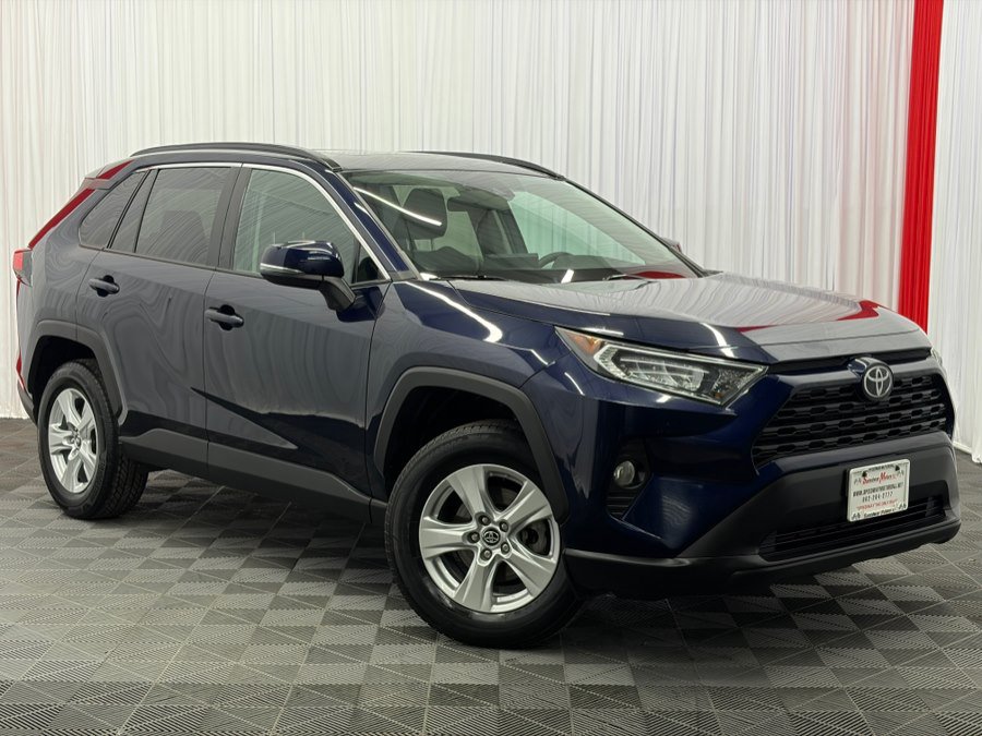 Used 2019 Toyota RAV4 XLE w/ Convenience Package AWD/4WD image 2