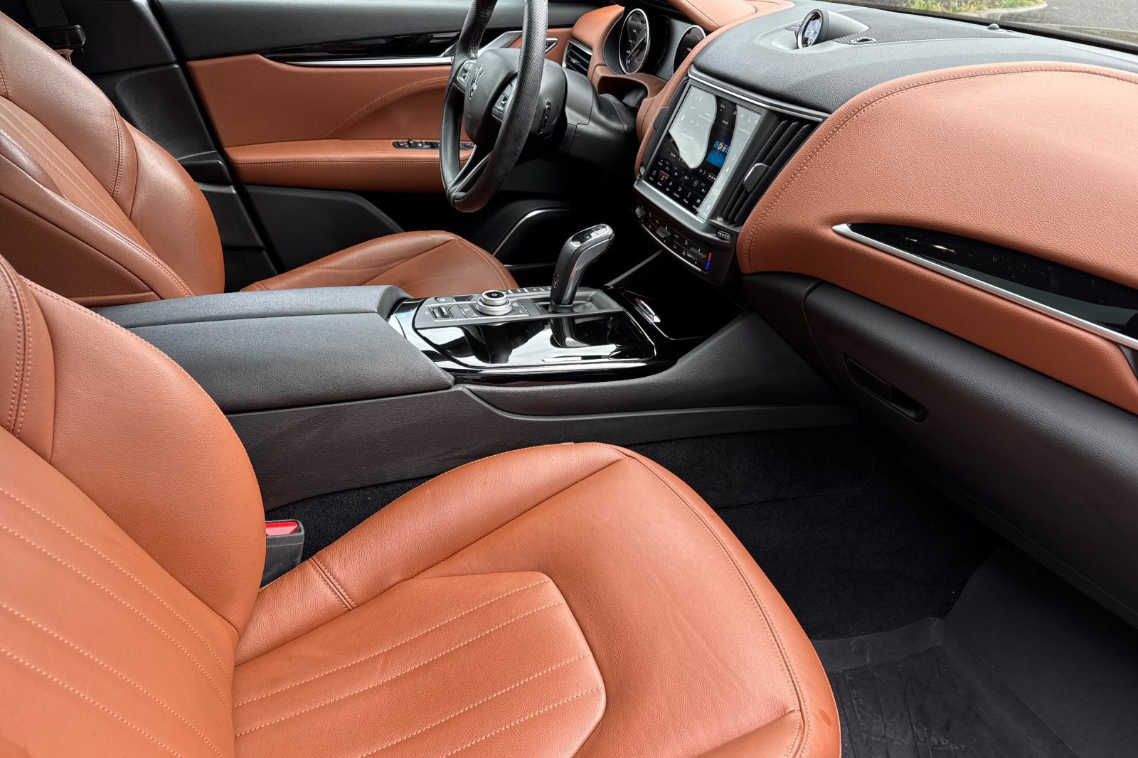 Used 2022 Maserati Levante GT AWD/4WD image 15