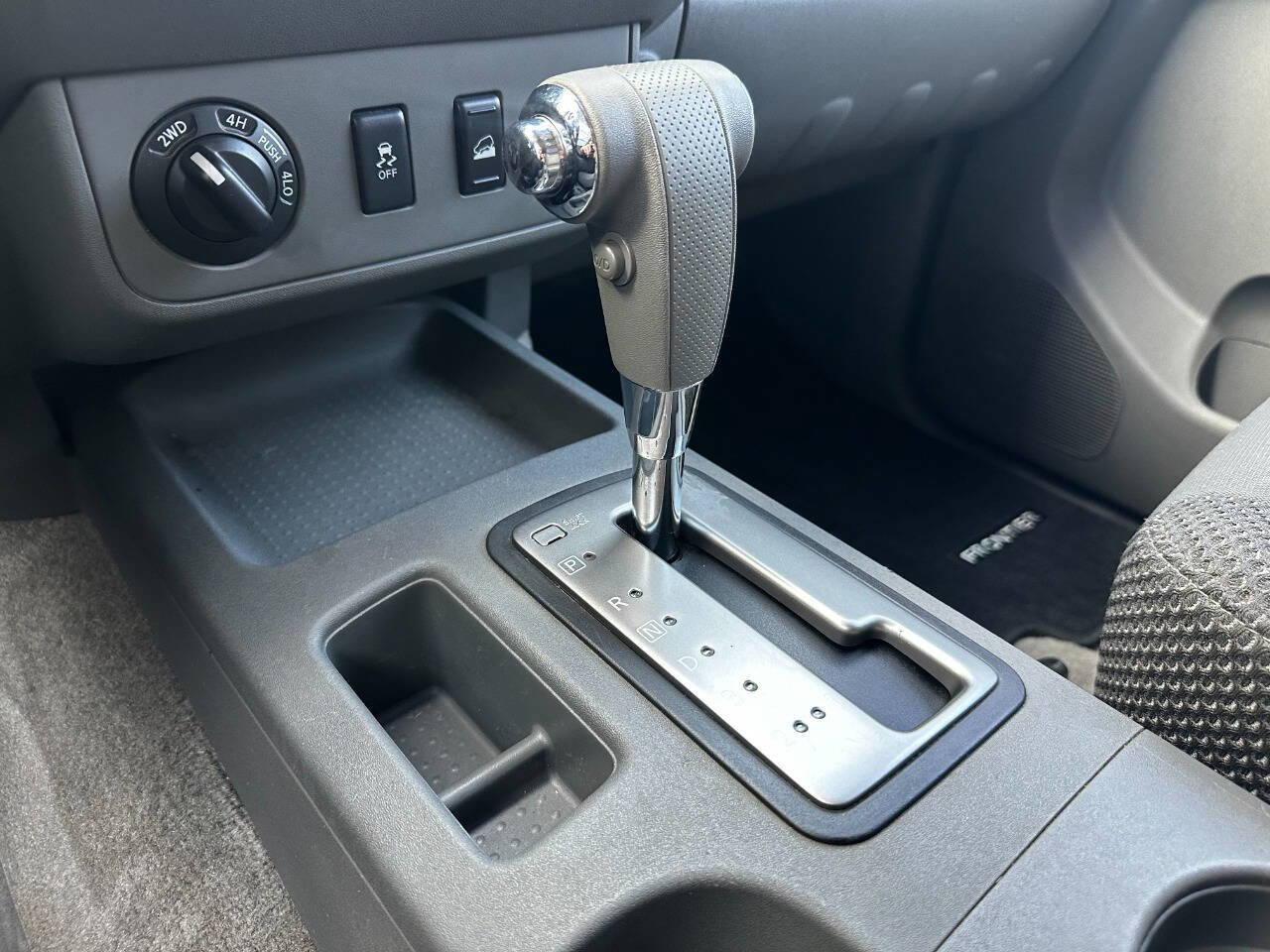 Used 2012 Nissan Frontier SV w/ Sport Appearance Pkg image 37