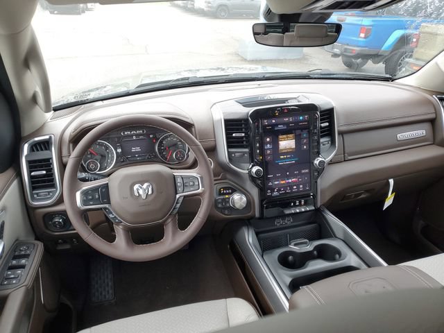 New 2026 RAM 1500 Laramie AWD/4WD image 15