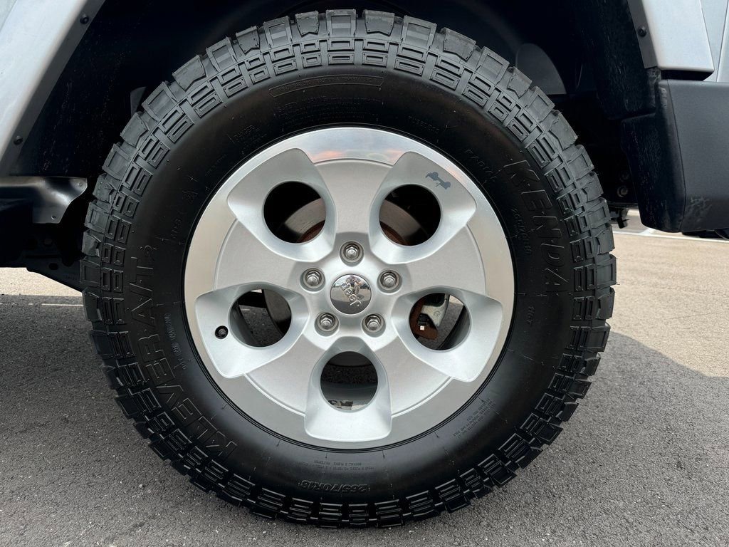 Used 2013 Jeep Wrangler Unlimited Sahara w/ Connectivity Group image 14