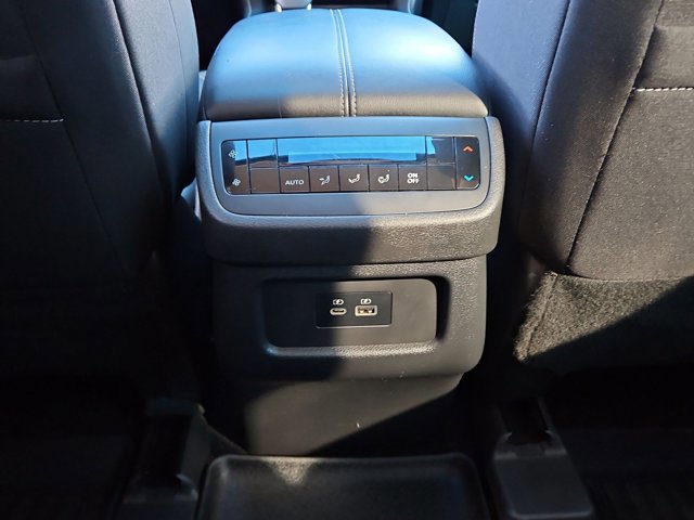 Used 2022 Nissan Pathfinder SV w/ SV Premium Package image 14