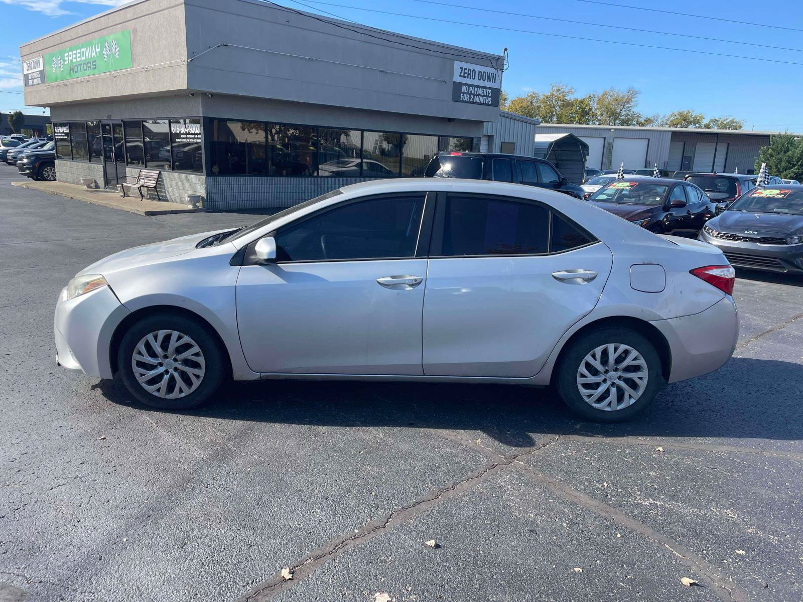 Used 2016 Toyota Corolla LE FWD image 4