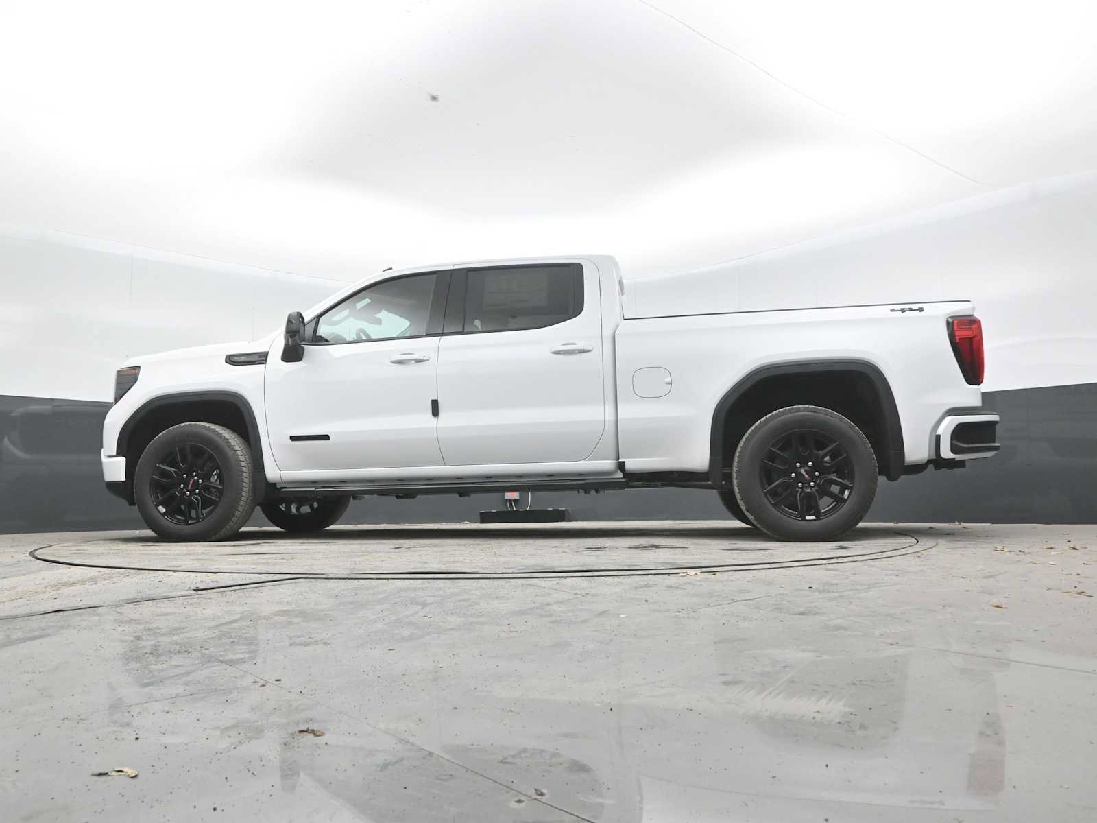New 2026 GMC Sierra 1500 Elevation w/ Preferred Package AWD/4WD image 39