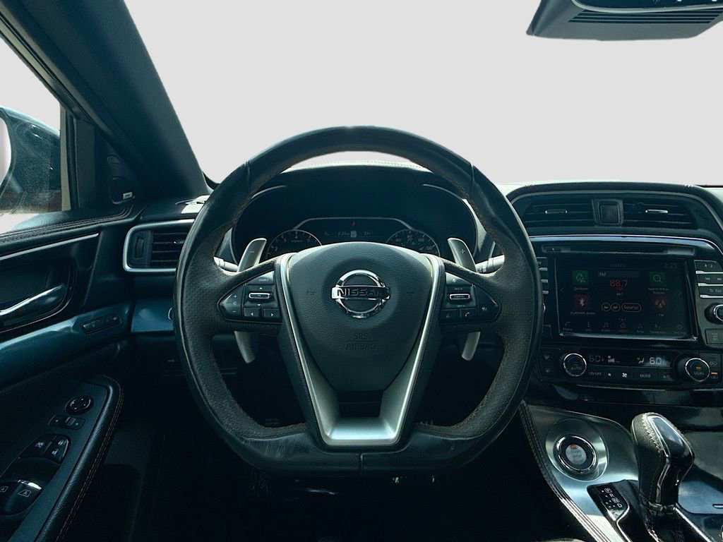 Used 2022 Nissan Maxima SR w/ Sport Mat Group FWD image 11