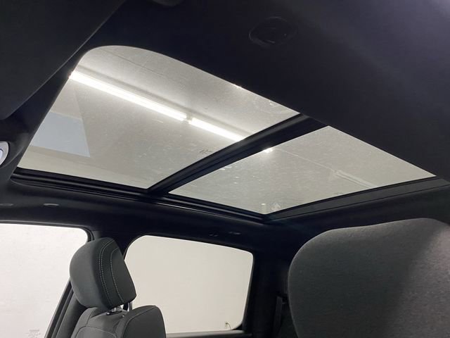 New 2026 RAM 1500 4x4 Crew Cab image 7