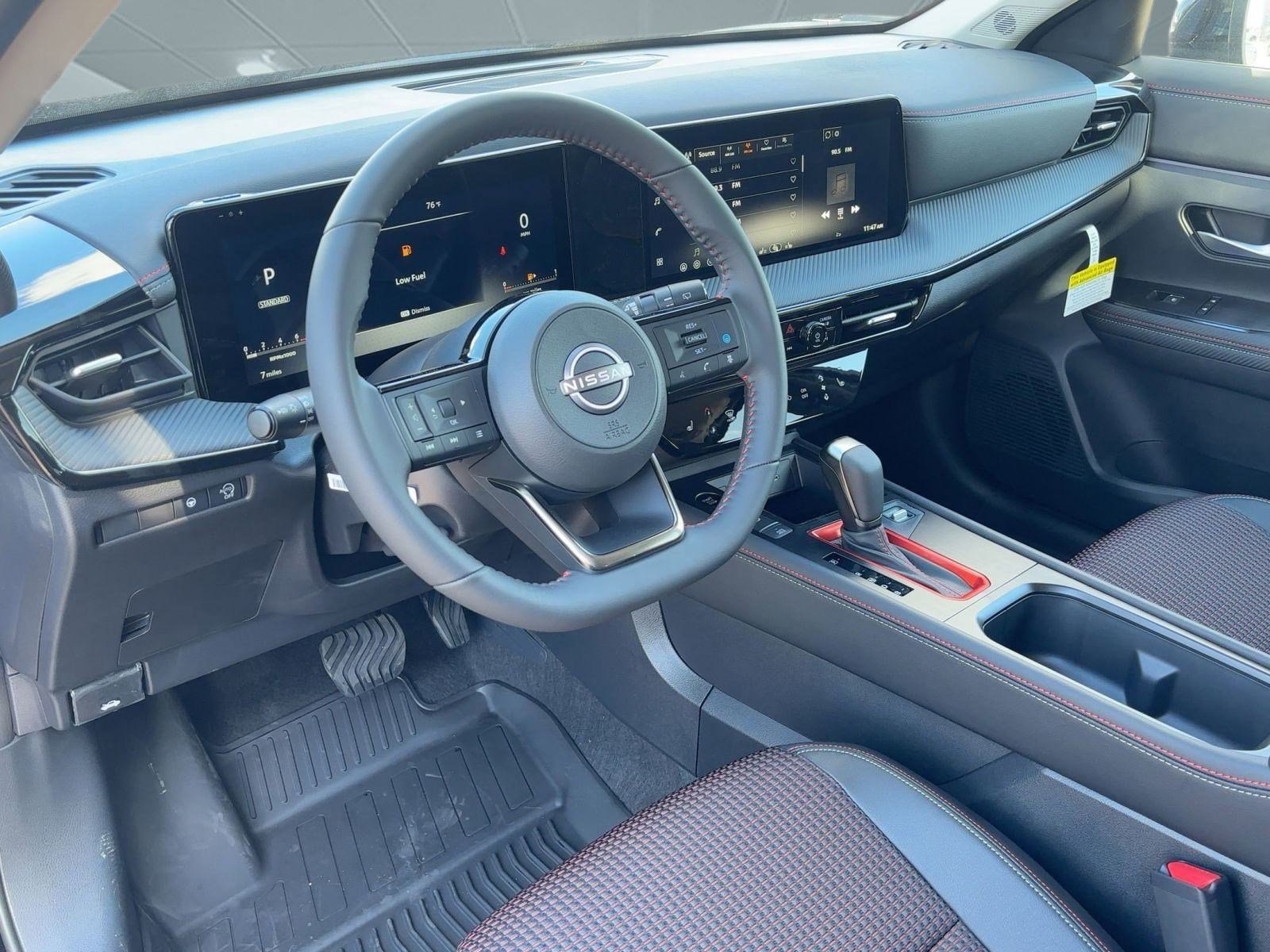 New 2026 Nissan Kicks SR w/ Cold Weather Package image 4