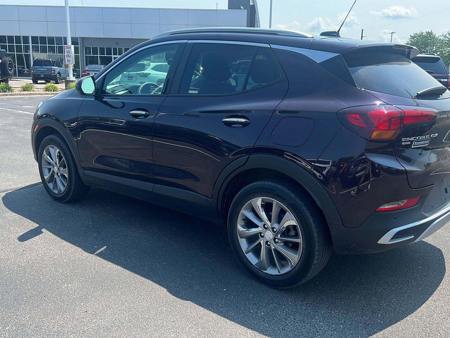 Used 2021 Buick Encore GX Select w/ Advanced Technology Package AWD/4WD image 10