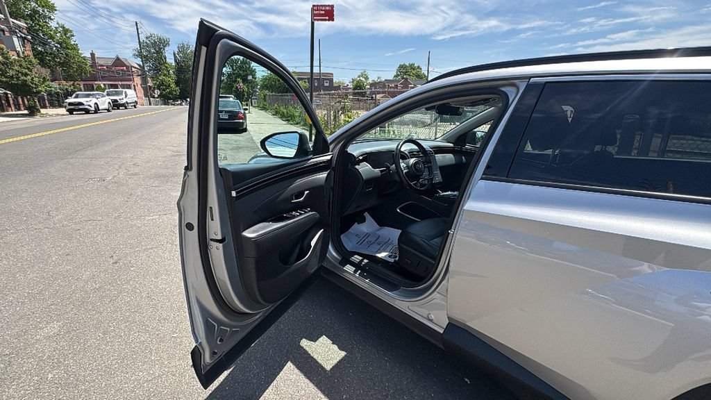 Used 2023 Hyundai Tucson Limited AWD/4WD image 10