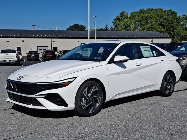 New 2026 Hyundai Elantra Limited FWD image 1