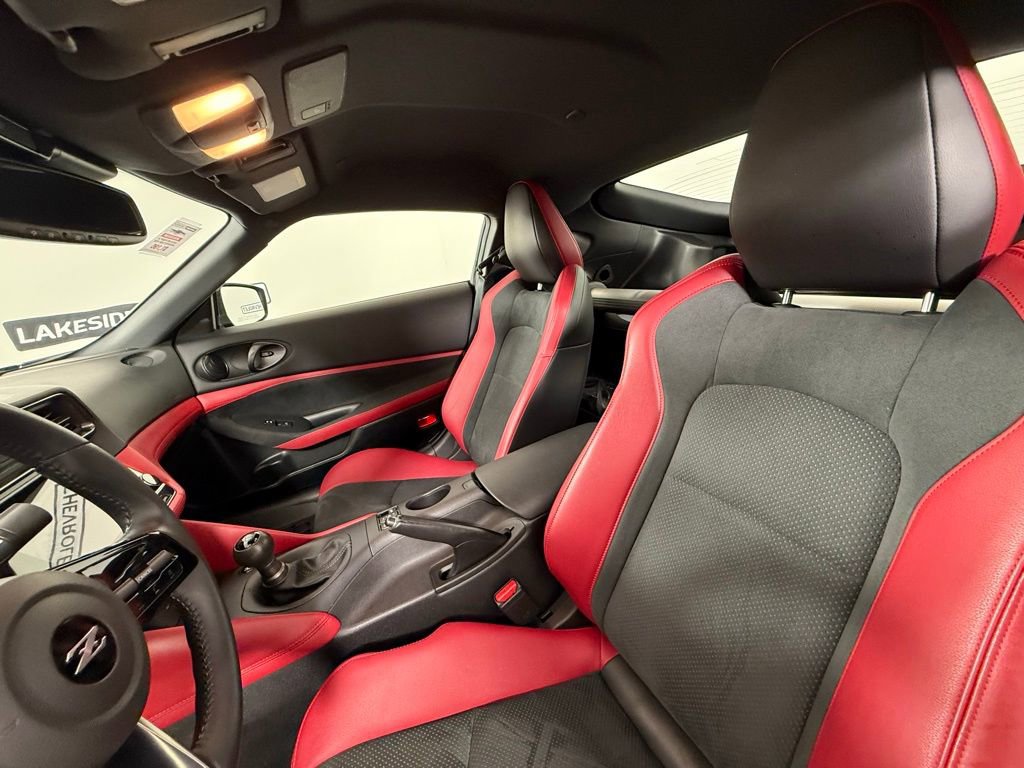 Used 2024 Nissan Z Performance w/ Floor Mat Package RWD image 28