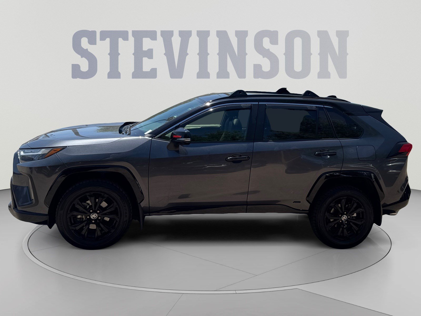 Used 2023 Toyota RAV4 XSE AWD/4WD image 2