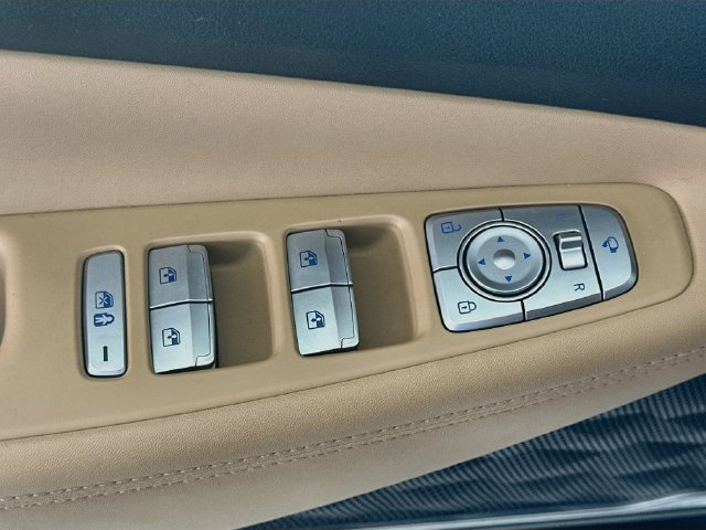 Used 2022 Hyundai Santa Fe Calligraphy AWD/4WD image 18