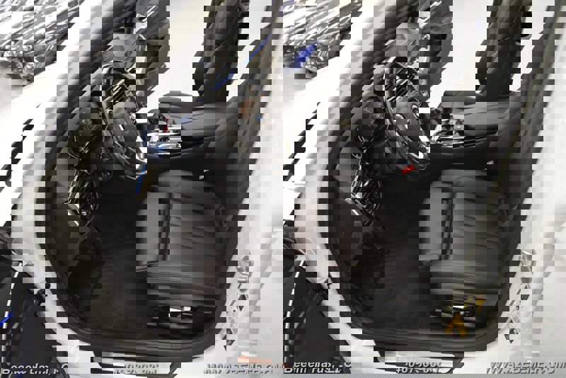 Used 2020 BMW 530e image 14