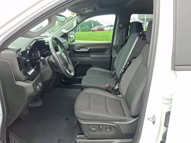 Used 2025 Chevrolet Silverado 1500 LT w/ Protection Package AWD/4WD image 11