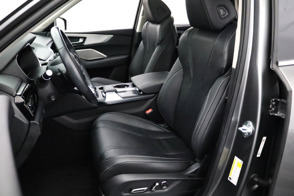 Certified 2024 Acura MDX w/ Technology Package AWD/4WD image 2
