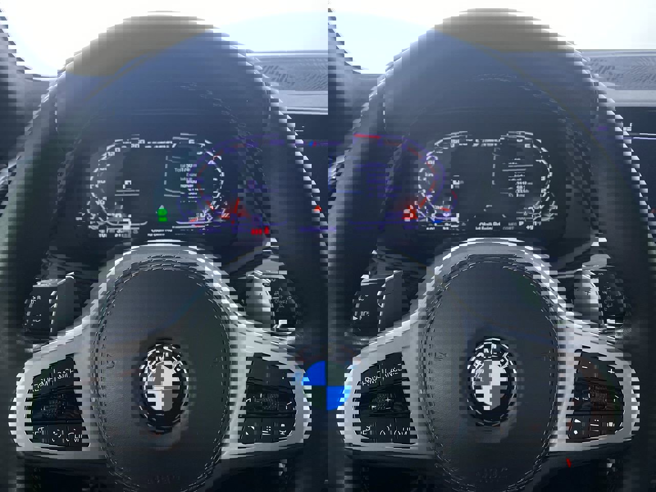 Used 2021 BMW X7 M50i w/ Executive Package image 3