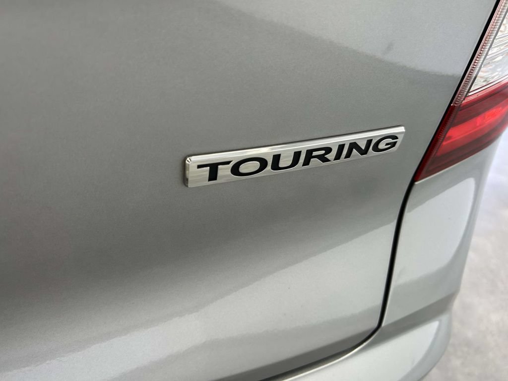 Used 2022 Honda Pilot Touring image 11