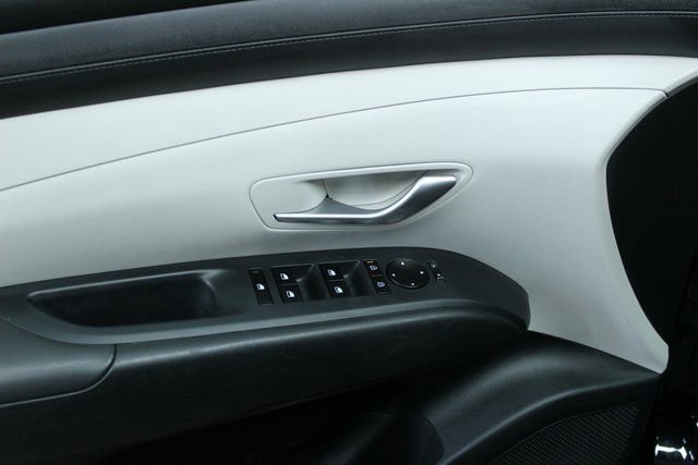 Used 2025 Hyundai Tucson SEL image 12