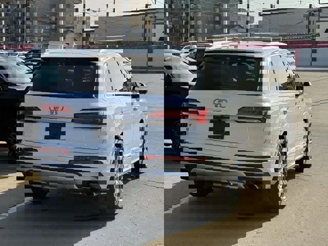 Used 2025 Audi Q7 3.0T Premium Plus image 4