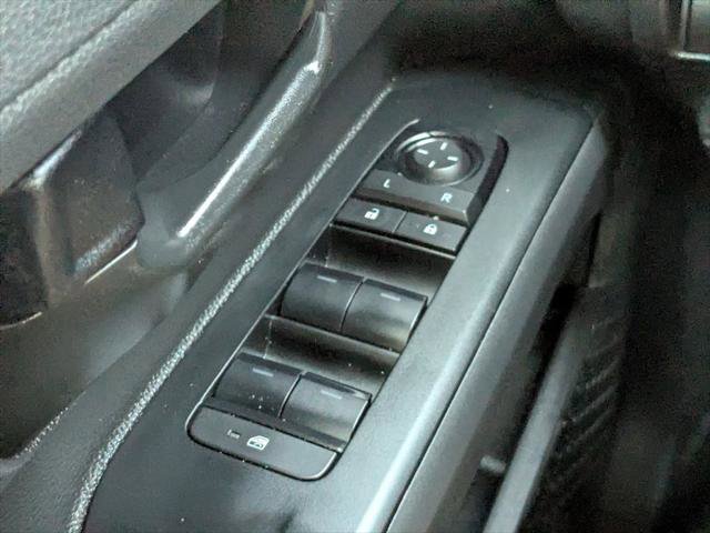 Certified 2024 Toyota Tacoma SR AWD/4WD image 21