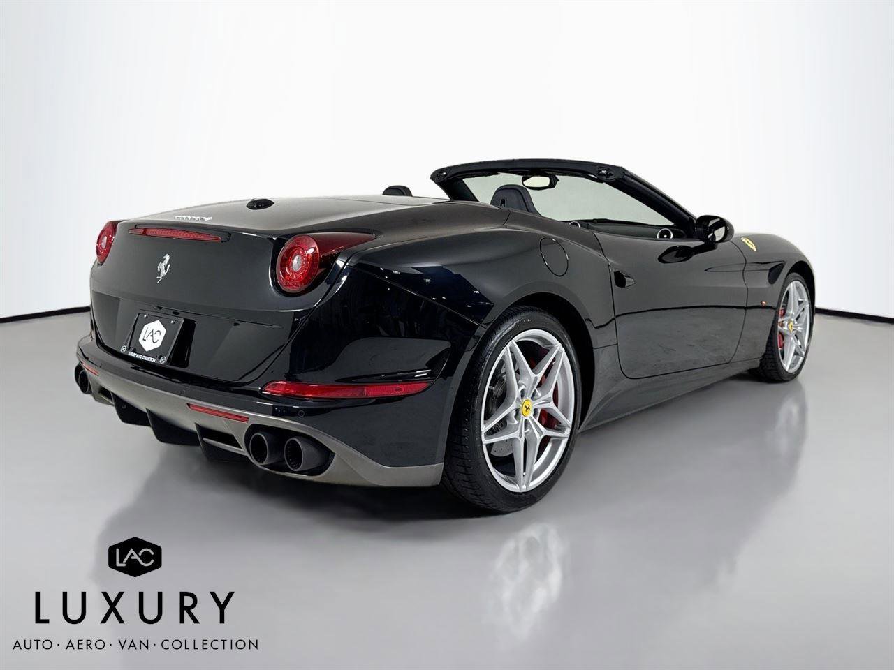 Used 2018 Ferrari California T image 4