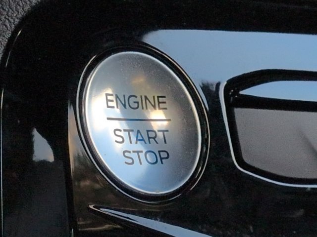 Used 2025 Ford Escape ST-Line w/ Tech Pack #1 FWD image 26