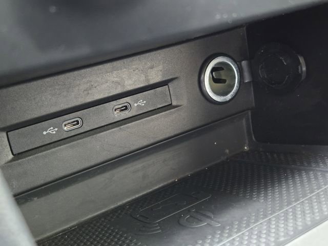 Used 2022 Volkswagen Taos SE image 21