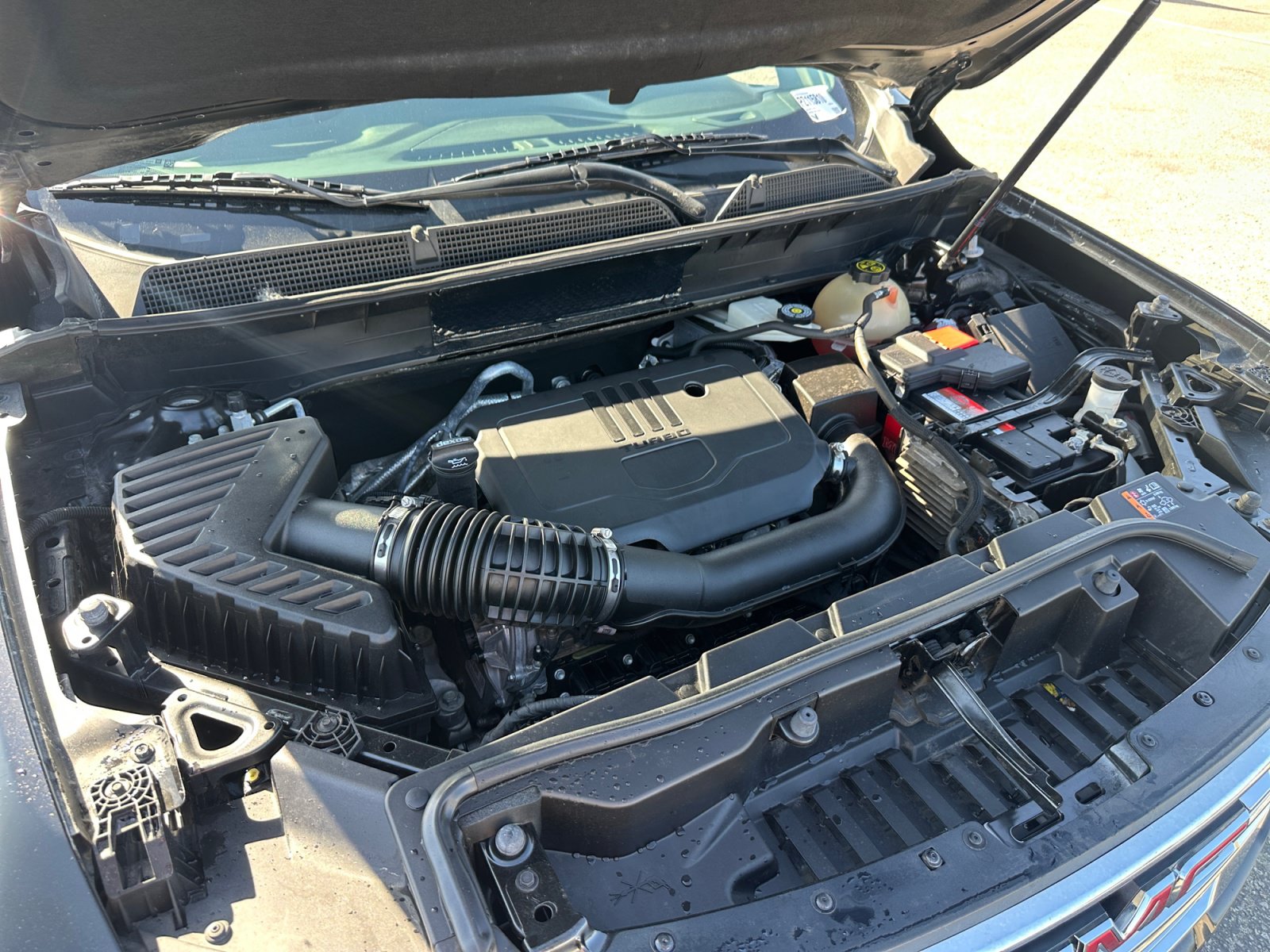 Used 2023 GMC Acadia SLT FWD image 18