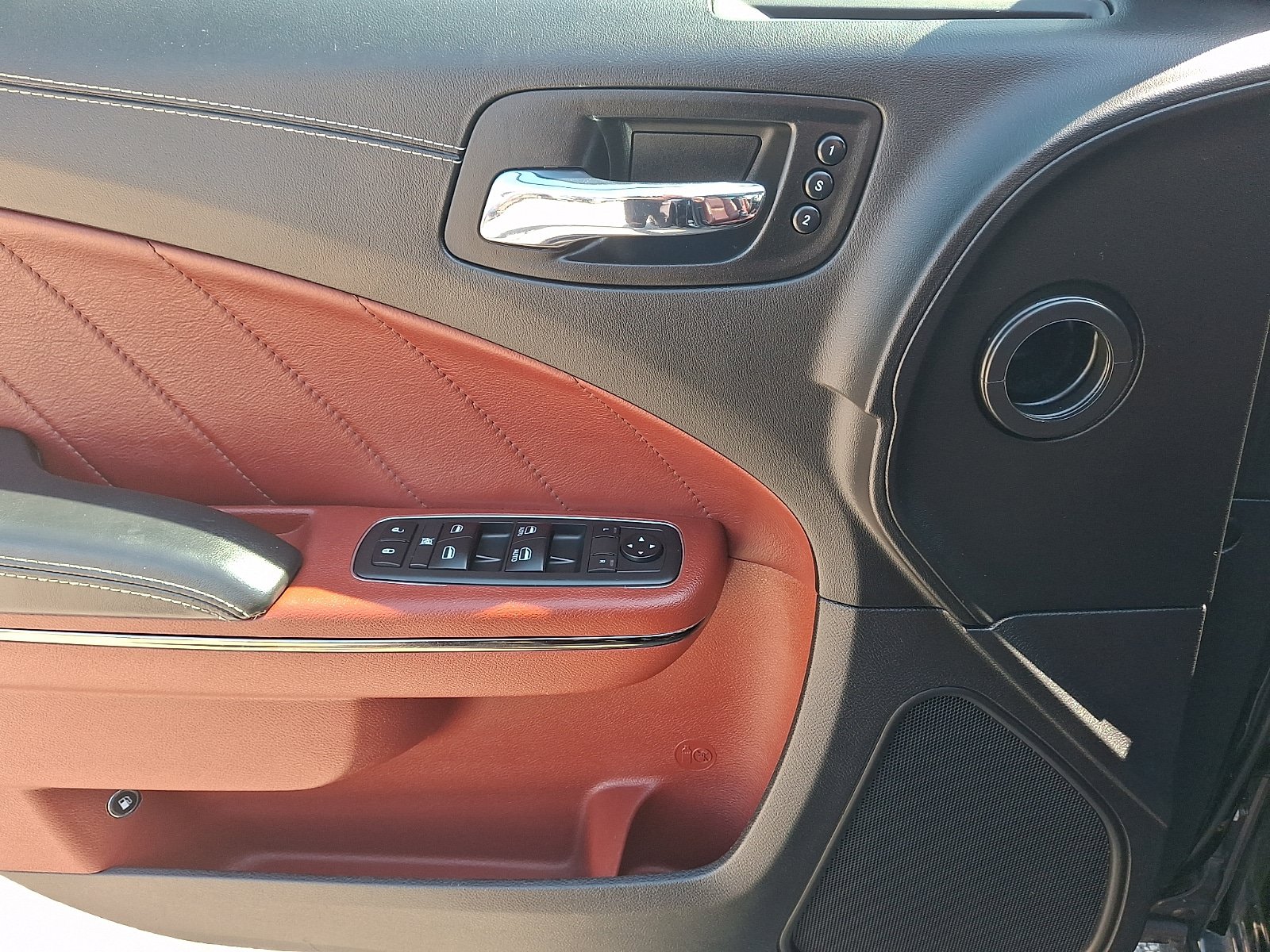 Used 2019 Dodge Charger SRT Hellcat w/ Harman/Kardon Audio Group RWD image 12