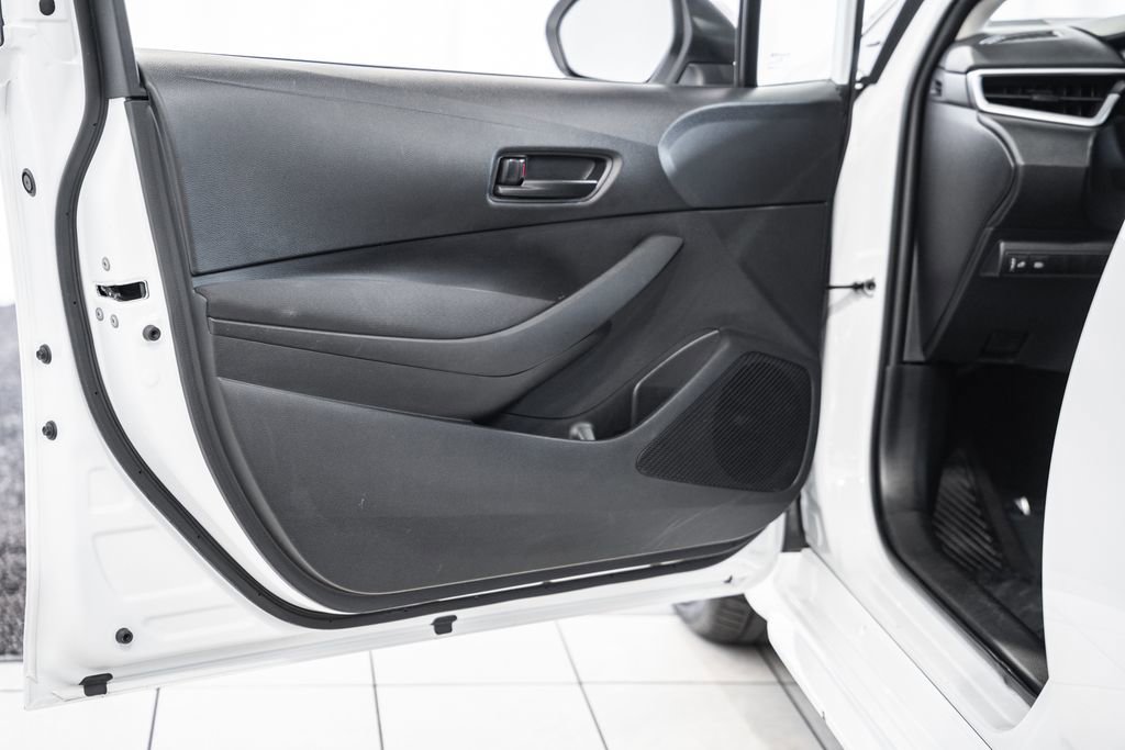 Used 2024 Toyota Corolla LE image 30