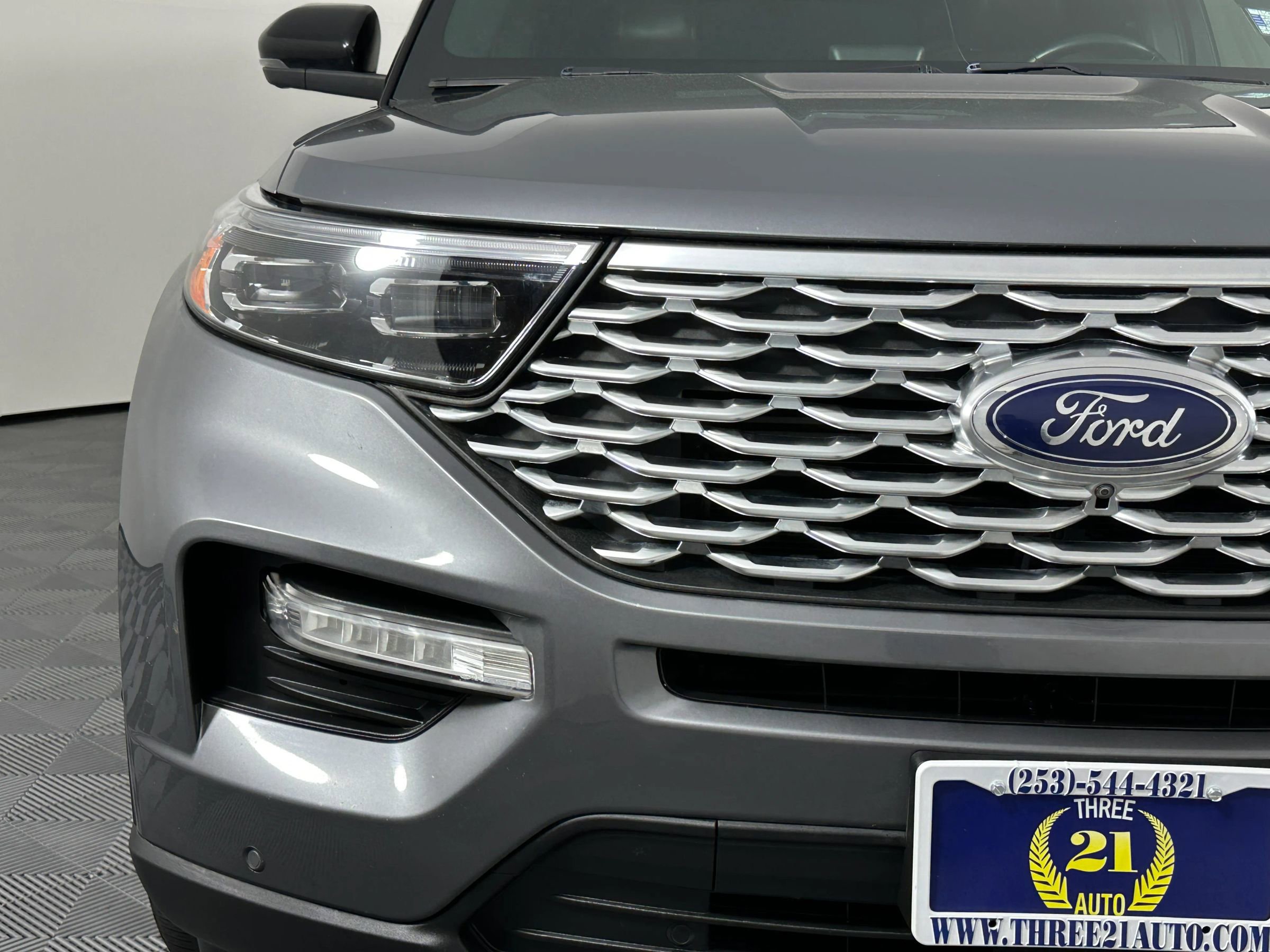 Used 2021 Ford Explorer Platinum w/ Equipment Group 601A AWD/4WD image 4