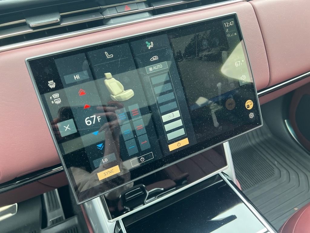 New 2025 Land Rover Range Rover SE image 18