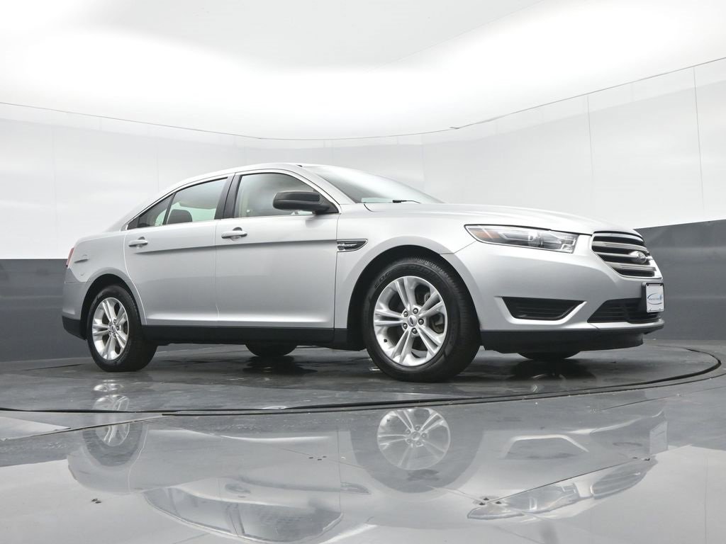 Used 2017 Ford Taurus SE image 47