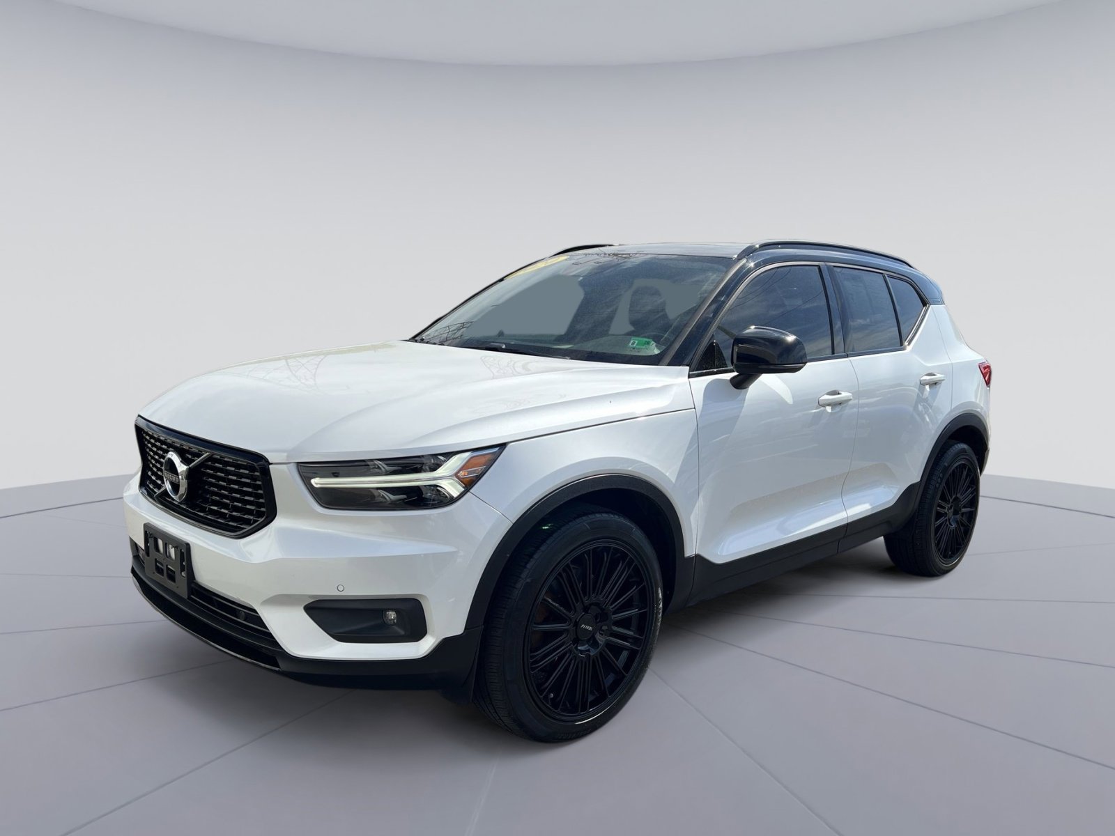 Used 2020 Volvo XC40 T4 R-Design w/ Protection Package Premier