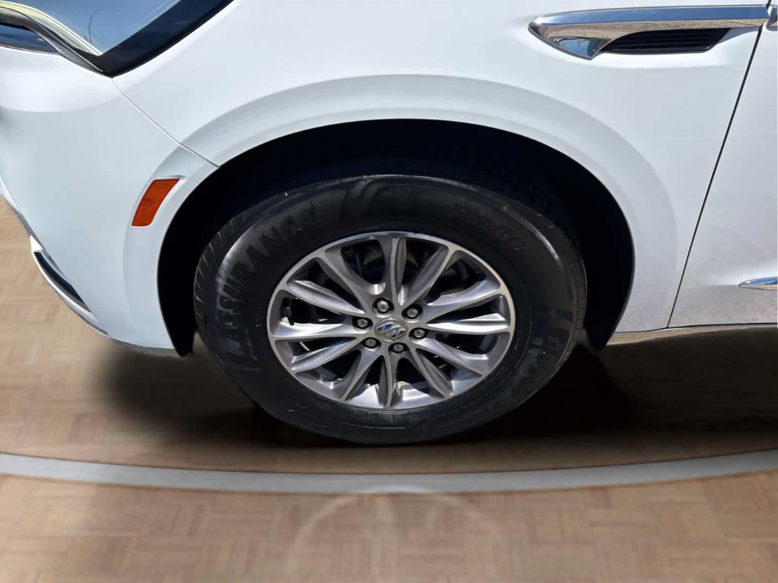 Used 2024 Buick Enclave Premium AWD/4WD image 32