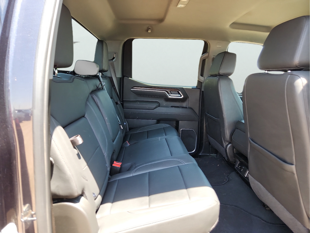 Used 2025 GMC Sierra 1500 SLT AWD/4WD image 16