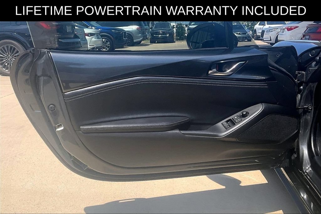Used 2021 MAZDA MX-5 Miata RF Club RWD image 16