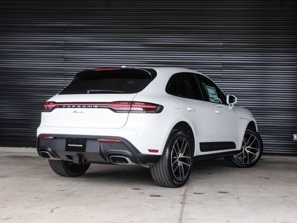 Certified 2025 Porsche Macan AWD/4WD image 7