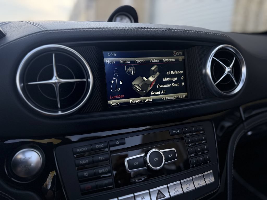 Used 2015 Mercedes-Benz SL 550 image 29