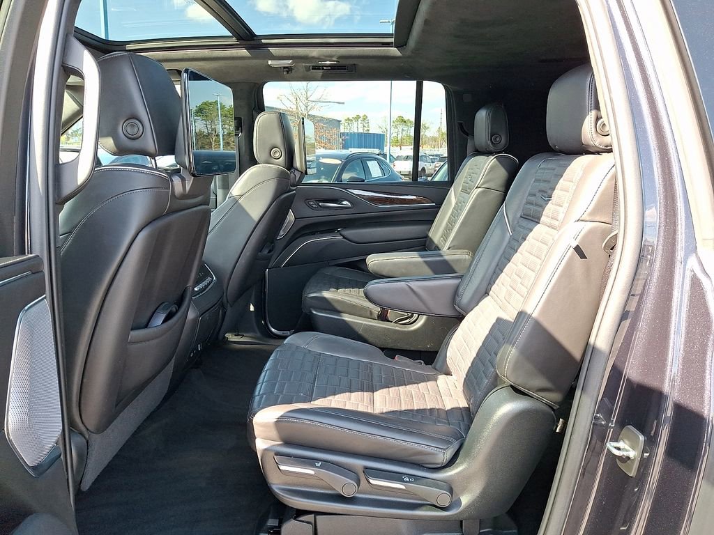 Used 2022 Cadillac Escalade ESV Sport Platinum AWD/4WD image 10