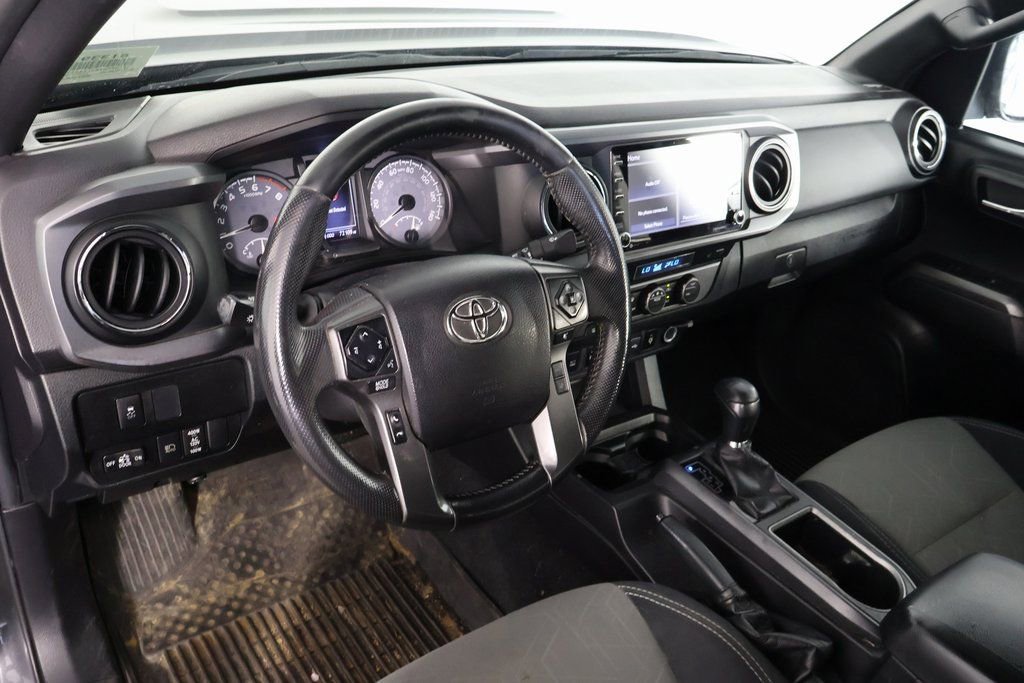 Used 2021 Toyota Tacoma TRD Sport w/ Technology Package image 7