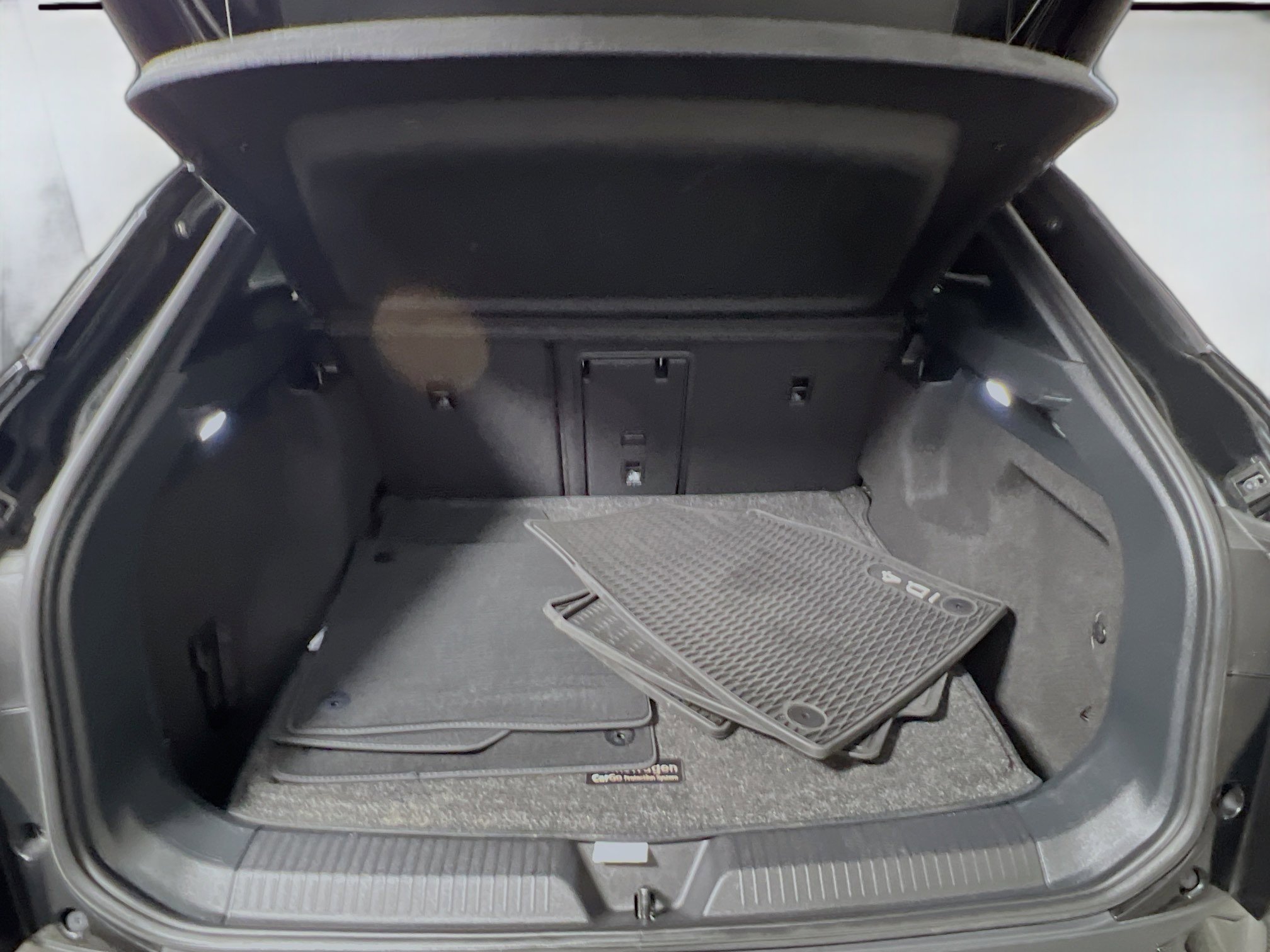 Used 2022 Volkswagen ID.4 Pro S image 32