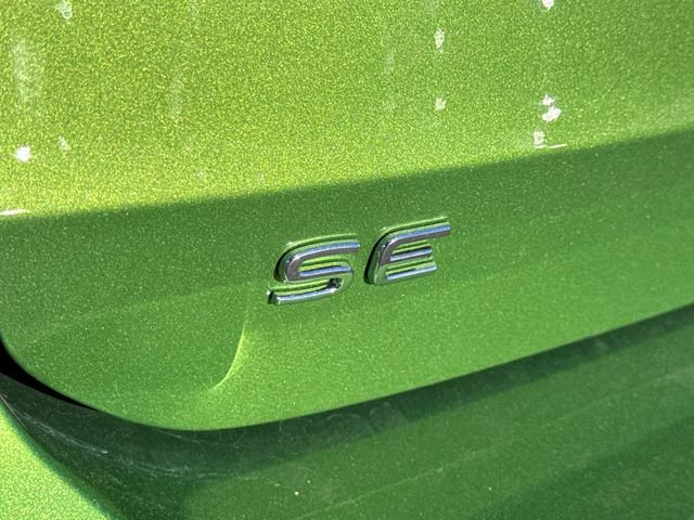 New 2025 Volkswagen Taos SE image 13