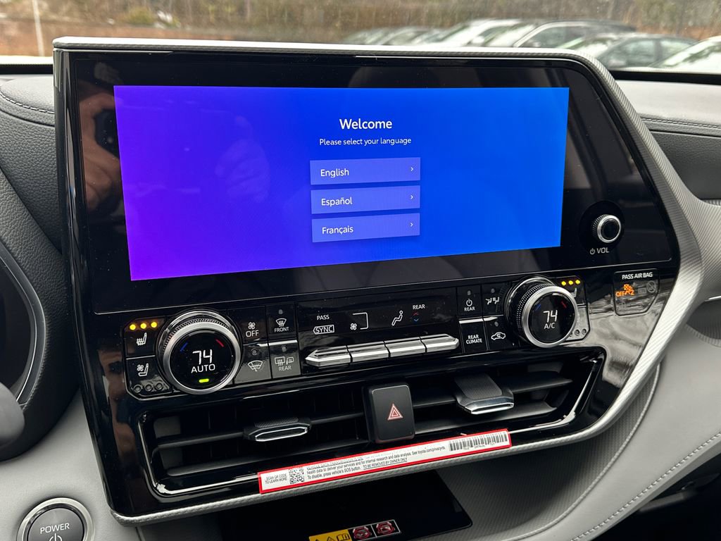 New 2026 Toyota Highlander Platinum image 31