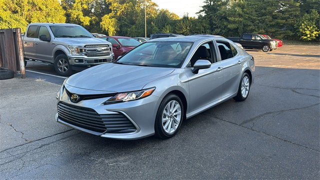 Used 2024 Toyota Camry LE image 2