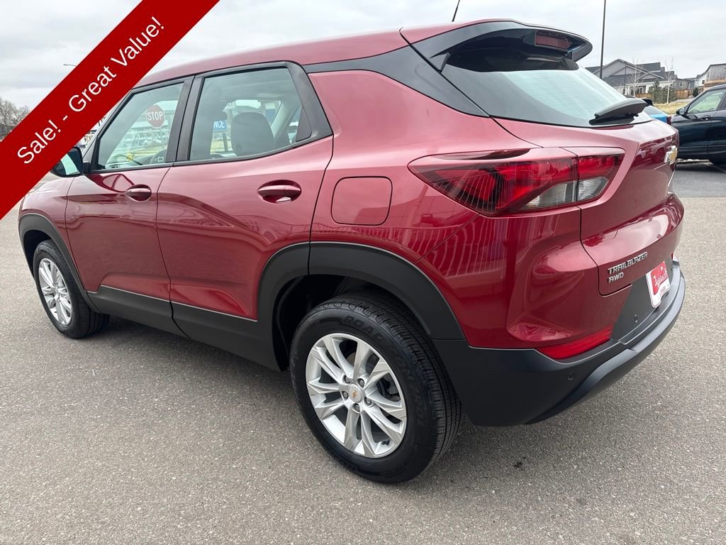 Used 2021 Chevrolet TrailBlazer LS AWD/4WD image 3