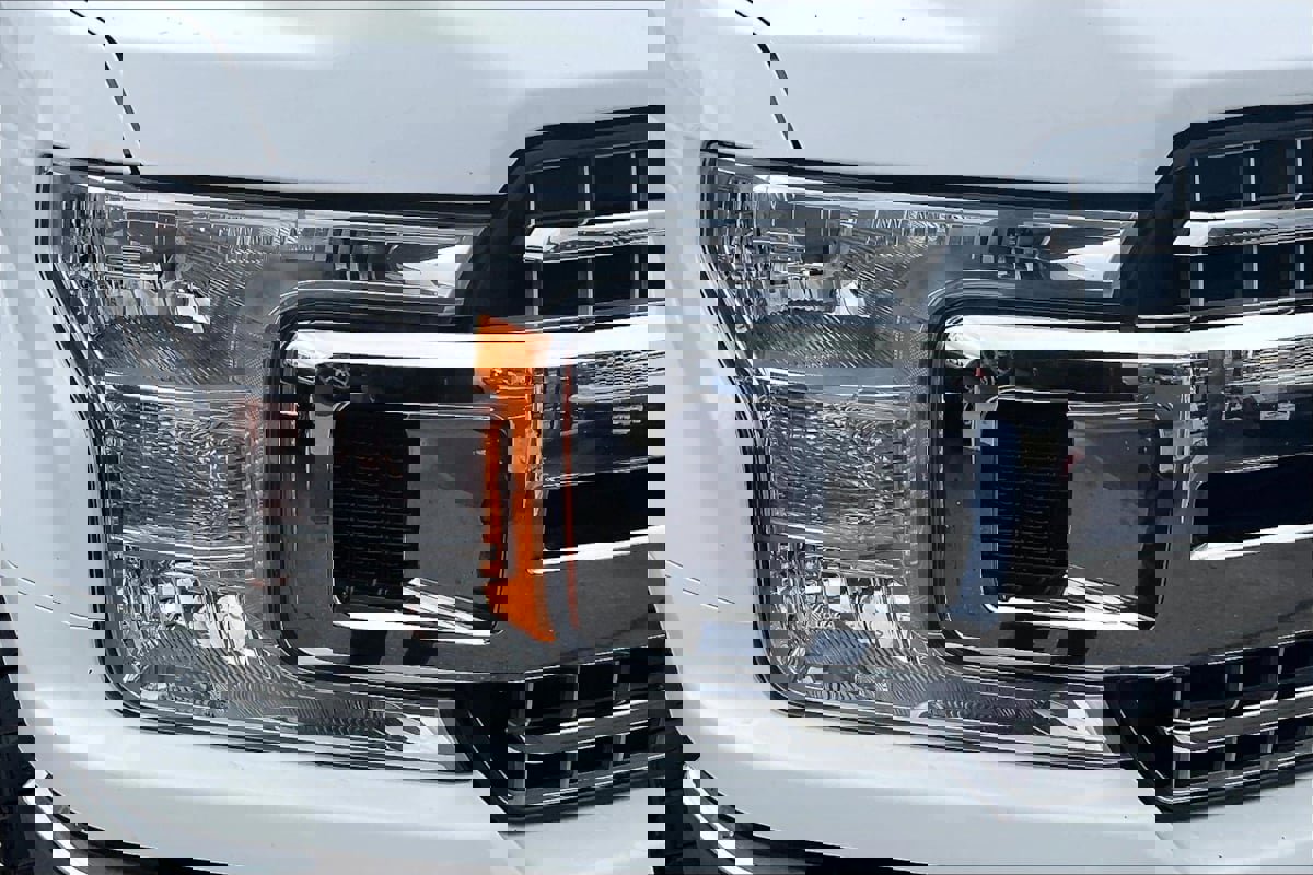 Used 2018 Ford F150 XLT w/ Equipment Group 302A Luxury image 31